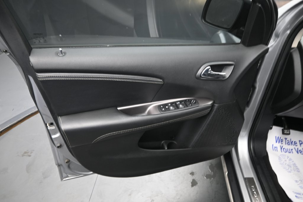Used 2019 Dodge Journey Crossroad w/ Mopar All Weather Group FWD image 25
