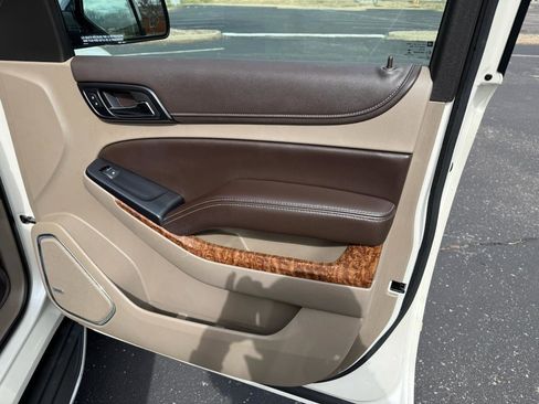 Used 2015 Chevrolet Suburban LTZ image 30