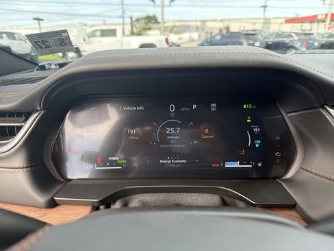 Used 2022 Jeep Grand Cherokee Summit w/ Luxury Tech Group V image 16