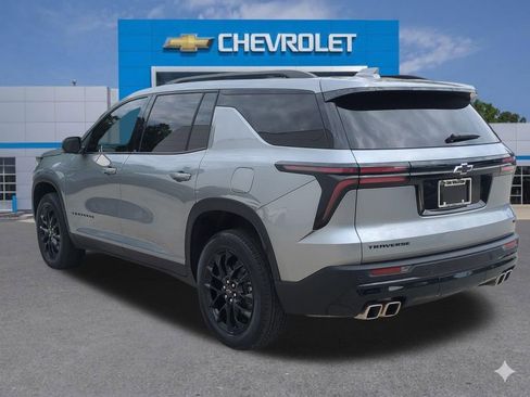 Used 2024 Chevrolet Traverse LT w/ Midnight/Sport Edition FWD image 4