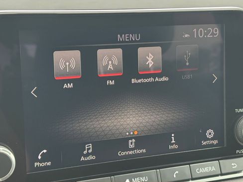 Used 2025 Nissan Rogue SV image 20