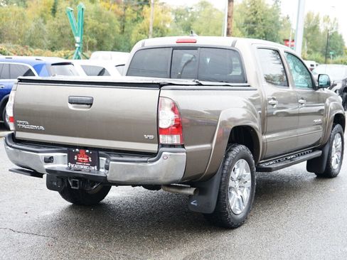 Used 2014 Toyota Tacoma 4x4 Double Cab w/ Limited Package image 5