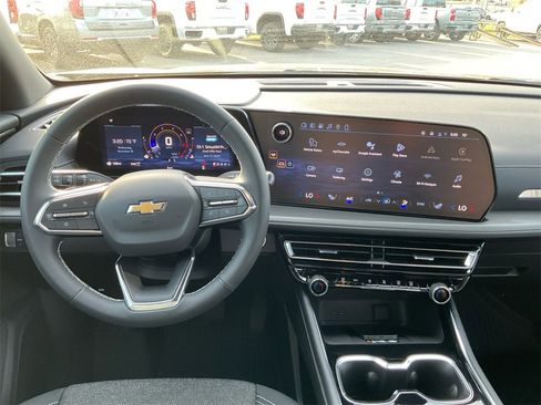 New 2026 Chevrolet Traverse LT w/ Driver Confidence Package image 17