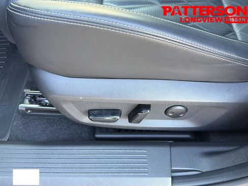 Used 2025 Nissan Rogue Platinum w/ Platinum Premium Package FWD image 20