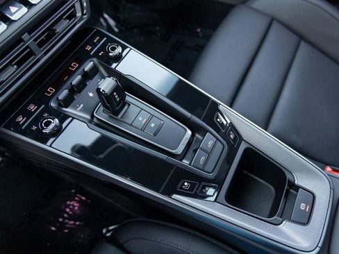 Certified 2024 Porsche 911 Targa 4S image 60