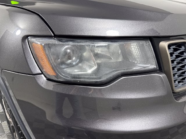 Used 2017 Jeep Grand Cherokee Laredo AWD/4WD image 12
