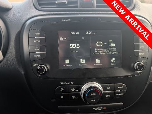 Used 2018 Kia Soul + image 20