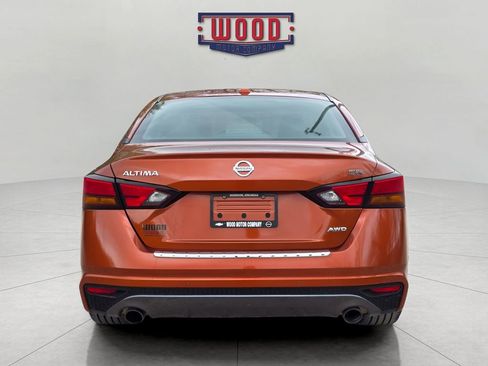 Used 2021 Nissan Altima 2.5 SR image 3