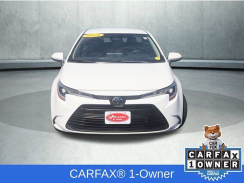 Used 2024 Toyota Corolla LE FWD image 2