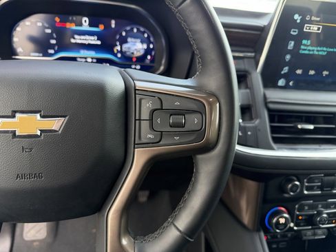 Used 2023 Chevrolet Suburban High Country image 19