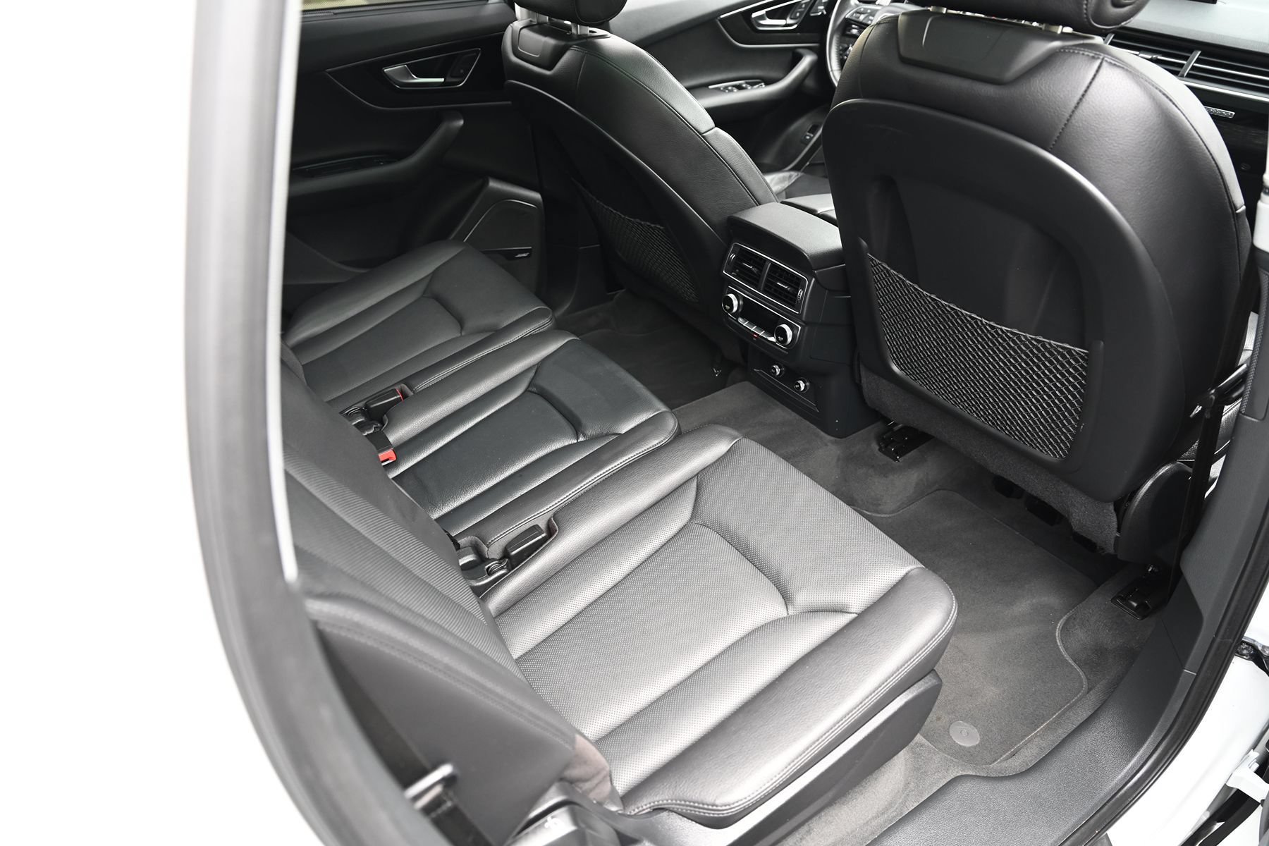 Used 2019 Audi Q7 3.0T Premium Plus w/ Premium Plus Package AWD/4WD image 19