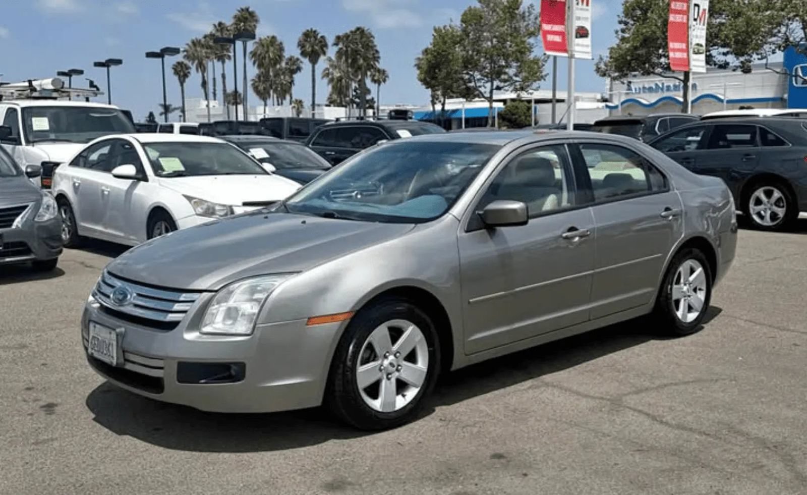 Used 2008 Ford Fusion SE FWD image 2