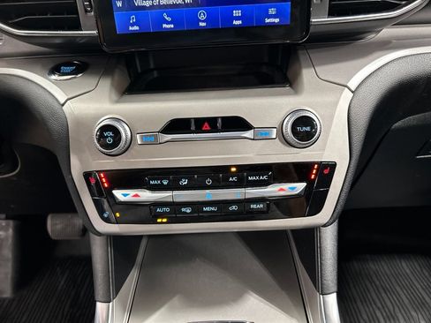 Certified 2023 Ford Explorer XLT w/ Equipment Group 202A AWD/4WD image 22