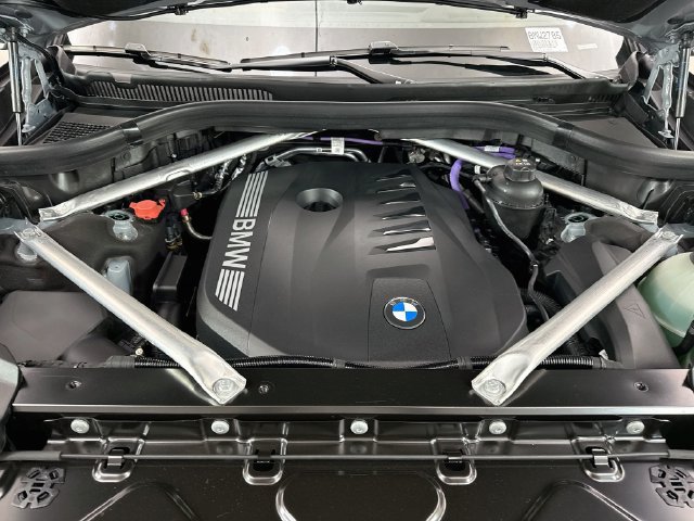 New 2027 BMW X7 xDrive40i w/ M Sport Package AWD/4WD image 32