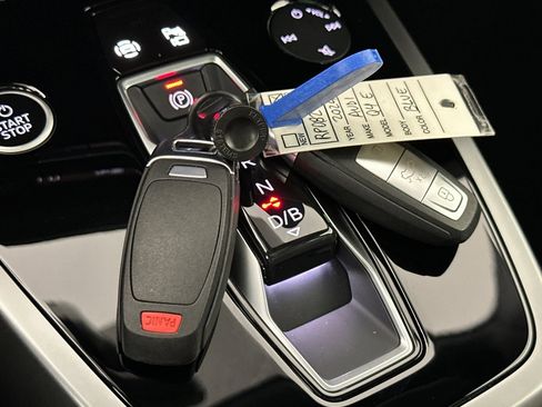 Used 2024 Audi Q4 e-tron Premium image 23