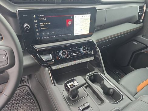 Used 2025 GMC Sierra 1500 AT4 w/ AT4 Premium Package image 20