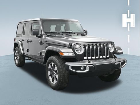 Used 2021 Jeep Wrangler Unlimited Sahara AWD/4WD image 3