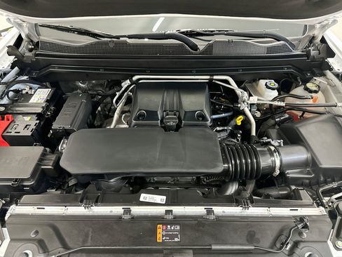 Used 2025 Chevrolet Colorado Trail Boss w/ LPO, Tailgate Decal Package AWD/4WD image 33