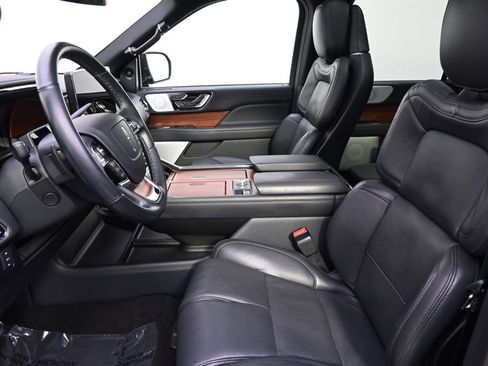 Used 2024 Lincoln Navigator Reserve AWD/4WD image 13