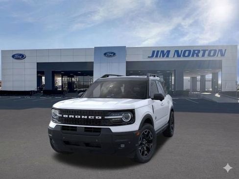 New 2025 Ford Bronco Sport Outer Banks w/ Outer Banks Tech Package+ AWD/4WD image 3