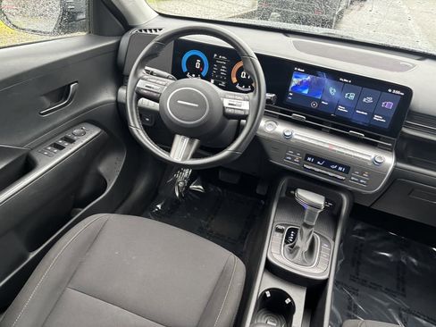 Used 2024 Hyundai Kona SEL image 19