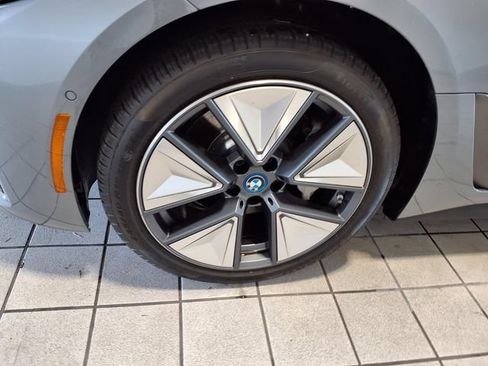 Used 2023 BMW i4 eDrive35 w/ Premium Package RWD image 5