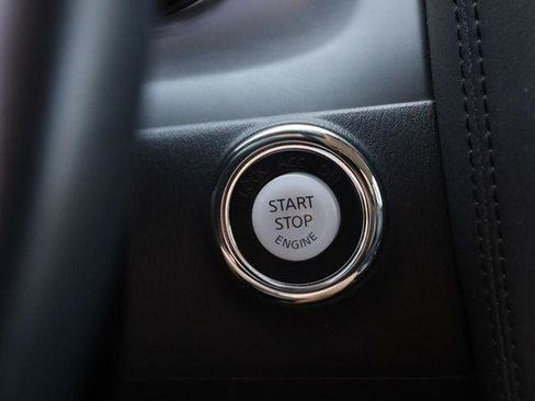 Used 2024 Nissan Armada SV AWD/4WD image 15