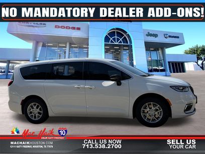 New 2026 Chrysler Pacifica Select