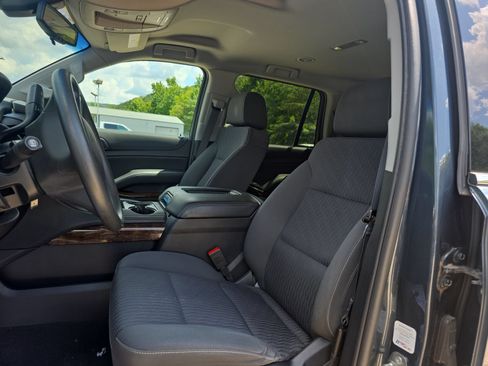 Used 2019 Chevrolet Tahoe 4WD image 11