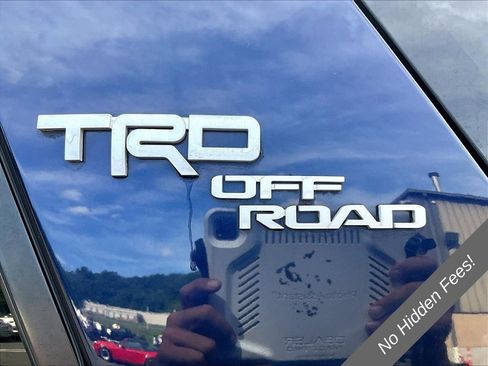 Used 2017 Toyota 4Runner TRD Off-Road Premium AWD/4WD image 8