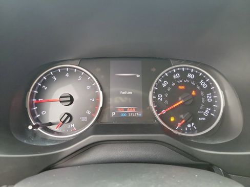 Used 2021 Toyota RAV4 LE image 24