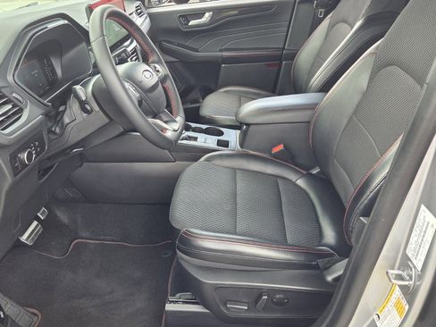 Used 2023 Ford Escape ST-Line w/ Tech Pack #1 FWD image 4