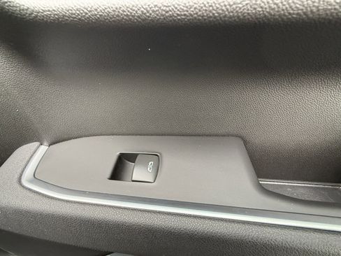 Certified 2025 GMC Sierra 1500 SLT image 55