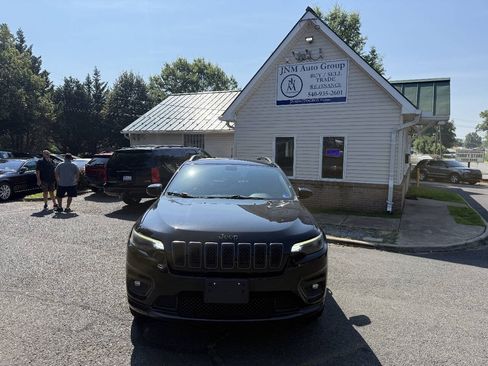 Used 2019 Jeep Cherokee High Altitude AWD/4WD image 2