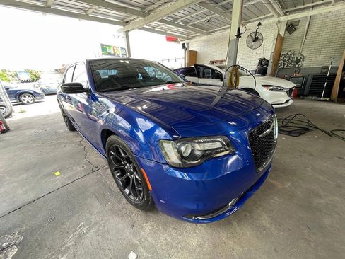 Used 2019 Chrysler 300 Touring w/ Sport Appearance Package RWD image 16