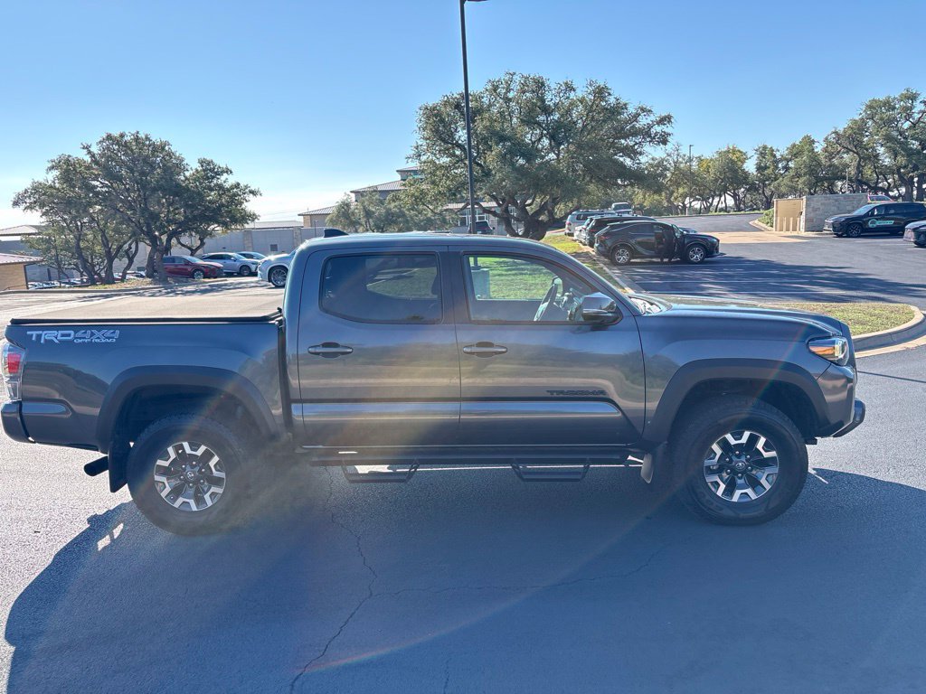 Used 2021 Toyota Tacoma TRD Off-Road w/ TRD Premium Off Road Package AWD/4WD image 6