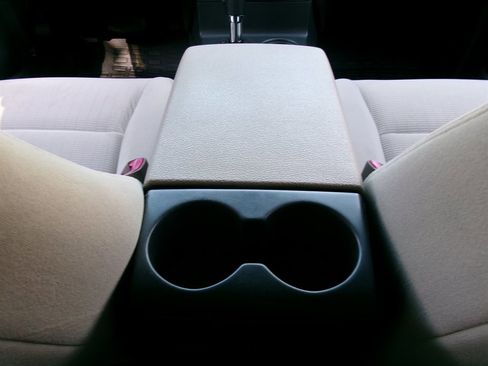 Used 2008 Ford Explorer Sport Trac XLT image 32