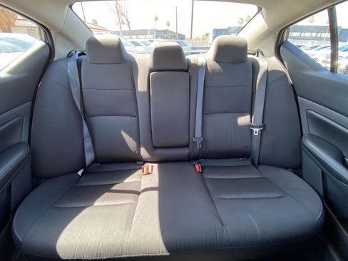 Used 2025 Nissan Altima 2.5 SV image 38