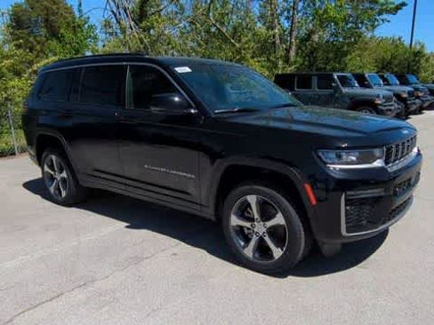 New 2026 Jeep Grand Cherokee L Limited AWD/4WD image 2