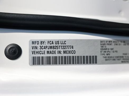 New 2026 Jeep Cherokee Laredo image 33