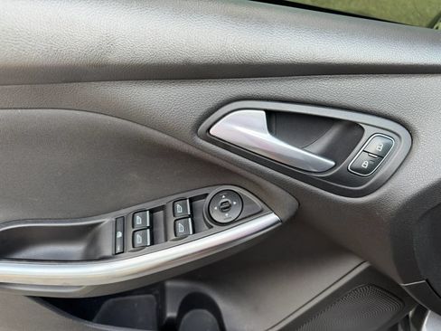 Used 2018 Ford Focus ST FWD image 13
