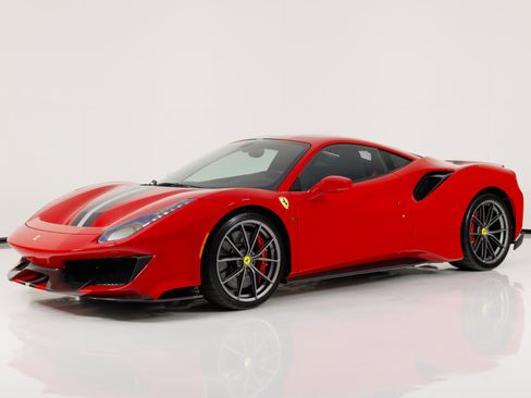 Used 2020 Ferrari 488 Pista Coupe image 7