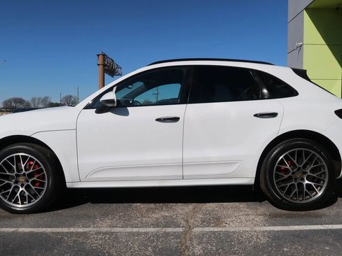 Used 2018 Porsche Macan Turbo image 7