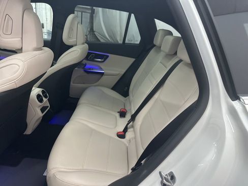 New 2026 Mercedes-Benz GLC 300 image 23