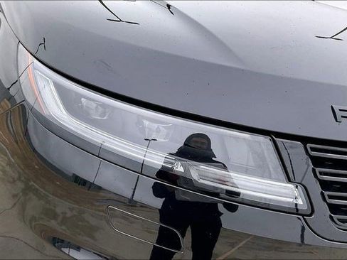 Used 2025 Land Rover Range Rover Sport SE image 34