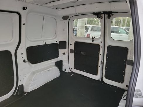 Used 2021 Nissan NV200 S FWD image 17