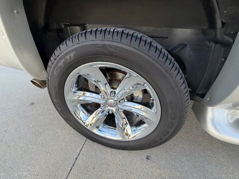 Used 2006 Chevrolet Avalanche Z71 w/ Sun And Sound Package image 10