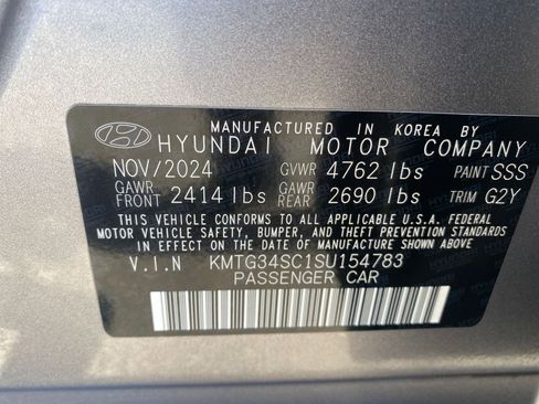 Used 2025 Genesis G70 2.5T image 31