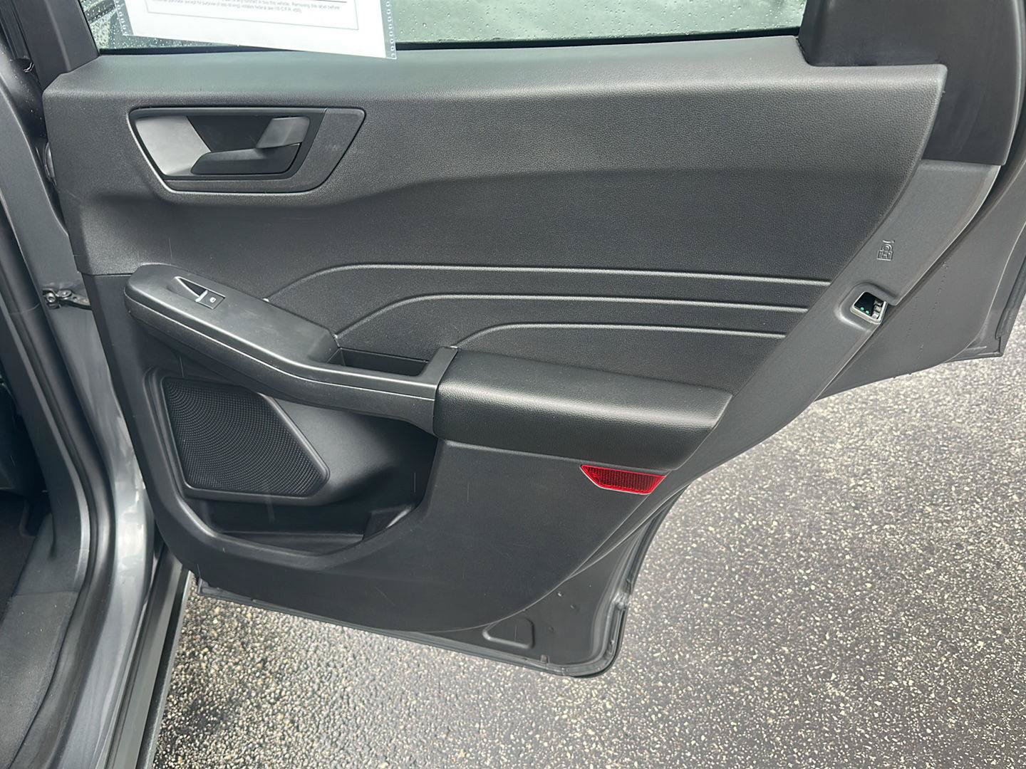 Used 2022 Ford Escape SE w/ SE Sport Appearance Package FWD image 13