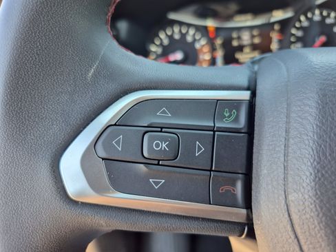 Used 2025 Jeep Compass Trailhawk AWD/4WD image 26